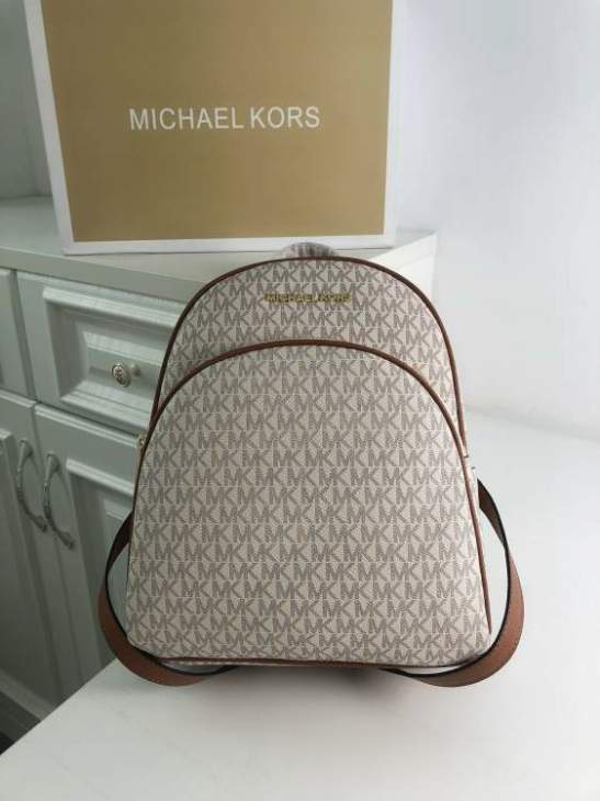 Picture of Michael Kors Wallets _SKUfw242028056fw